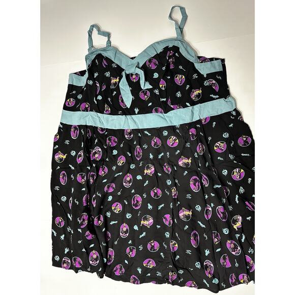 Torrid Sweetheart Tie Front Dress Disney Villains Size 5X Plus NWT - Picture 2 of 7